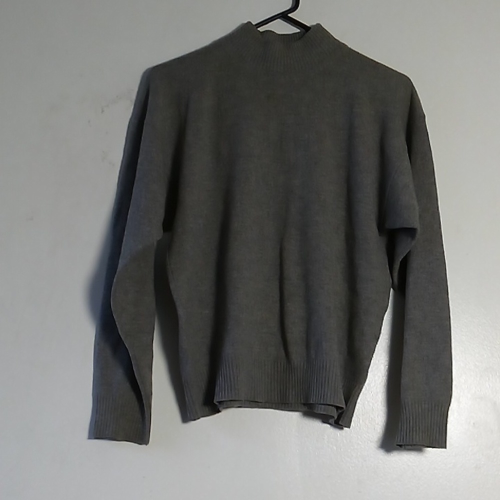 Women's cashmere mock turtleneck light gray size large casual corner